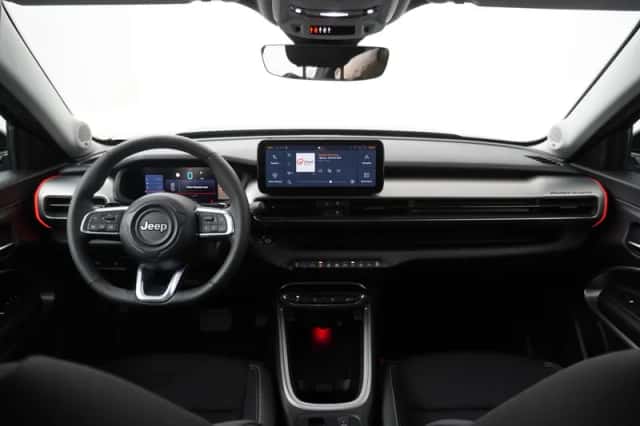 Jeep Avenger (2024) thumbnail 4