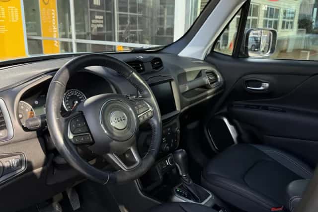 Jeep Renegade (2019) thumbnail 5