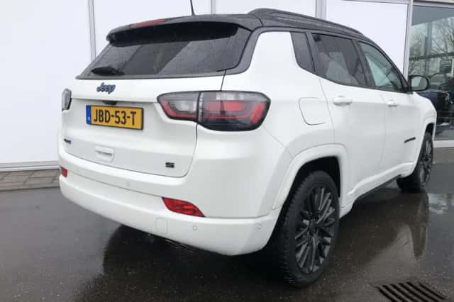Jeep Compass (2021) thumbnail 3