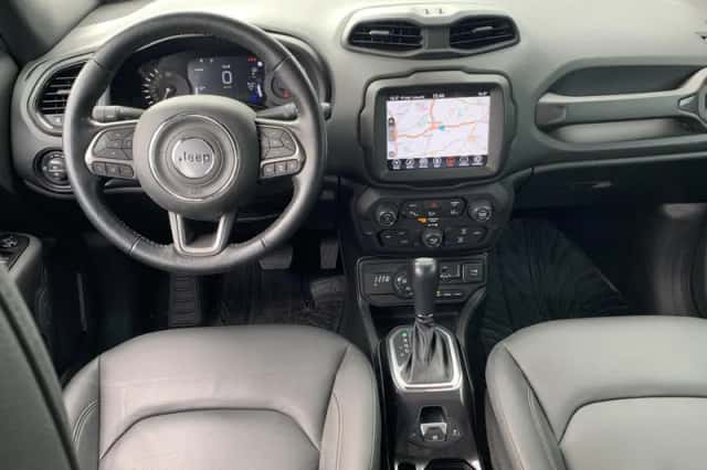 Jeep Renegade (2021) thumbnail 3
