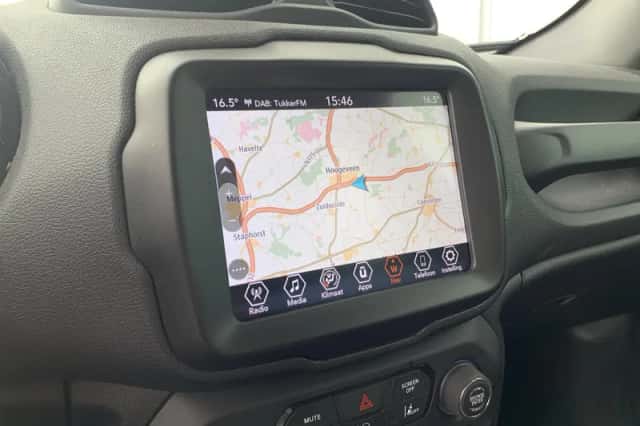 Jeep Renegade (2021) thumbnail 7