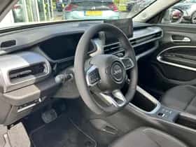 Jeep Avenger (2025) thumbnail 3