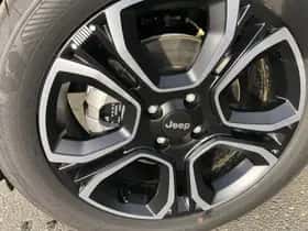 Jeep Avenger (2025) thumbnail 9