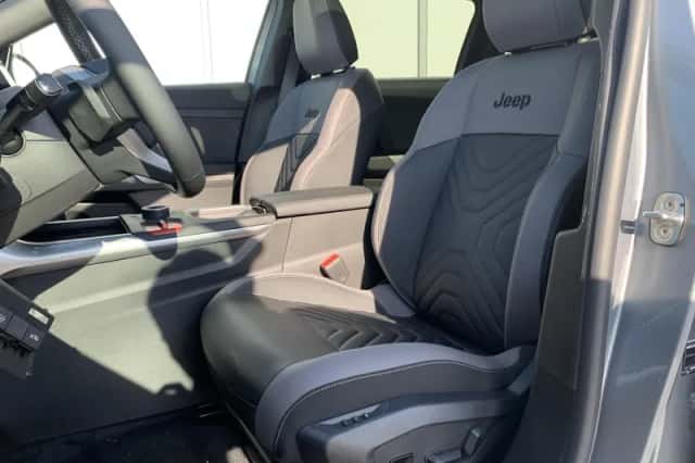 Jeep Compass (2026) thumbnail 3