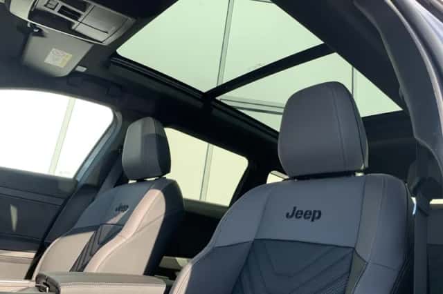 Jeep Compass (2026) thumbnail 4
