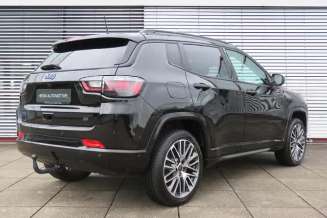 Jeep Compass (2024) thumbnail 2