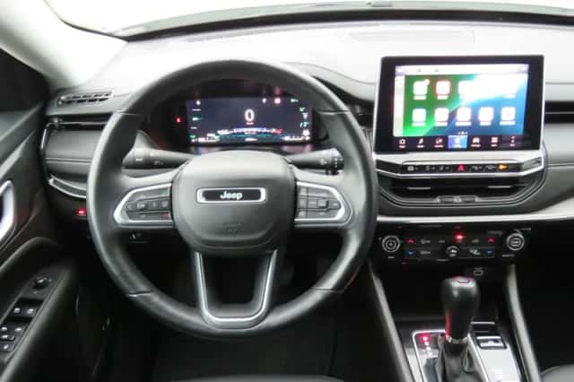 Jeep Compass (2023) thumbnail 12