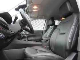 Jeep Compass (2023) thumbnail 16