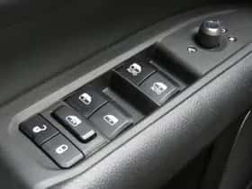 Jeep Compass (2023) thumbnail 36