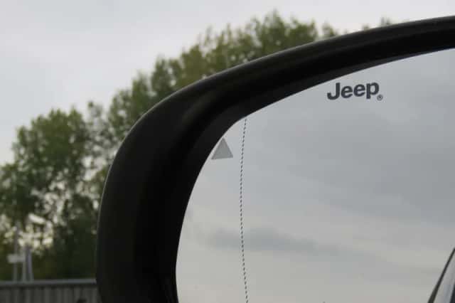 Jeep Compass (2023) thumbnail 43
