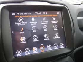 Jeep Renegade (2022) thumbnail 16