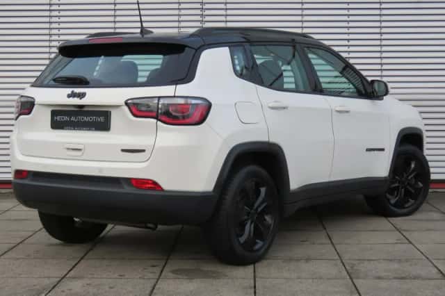 Jeep Compass (2019) thumbnail 2