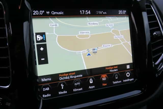 Jeep Compass (2019) thumbnail 16