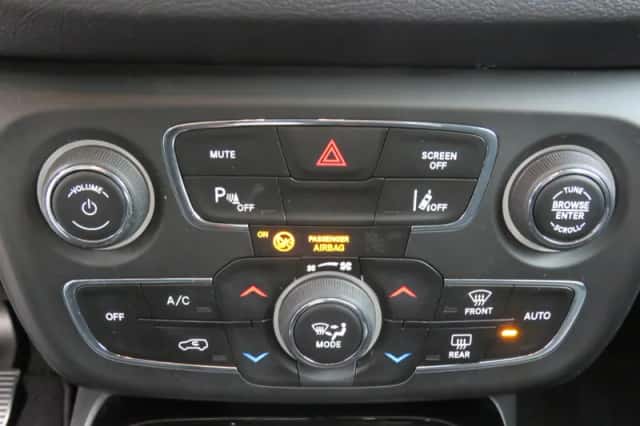 Jeep Compass (2019) thumbnail 18