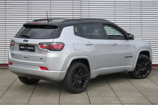 Jeep Compass (2023) thumbnail 2