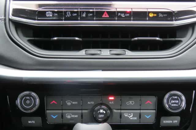 Jeep Compass (2023) thumbnail 14
