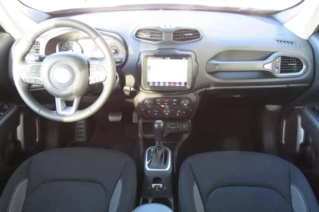 Jeep Renegade (2023) thumbnail 3