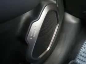 Jeep Renegade (2023) thumbnail 24