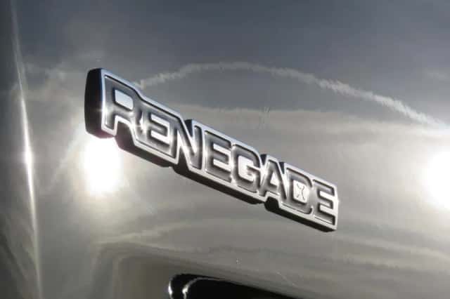 Jeep Renegade (2023) thumbnail 27