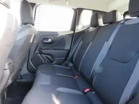 Jeep Renegade (2023) thumbnail 10