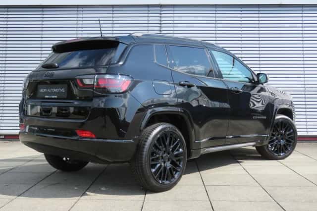 Jeep Compass (2024) thumbnail 2