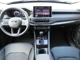 Jeep Compass (2024) thumbnail 3