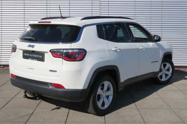 Jeep Compass (2019) thumbnail 2