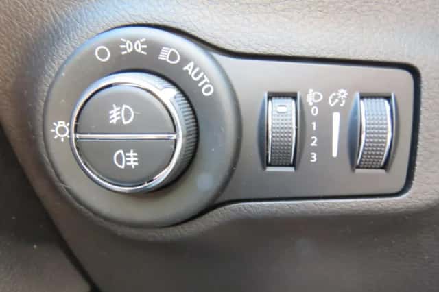 Jeep Compass (2019) thumbnail 13