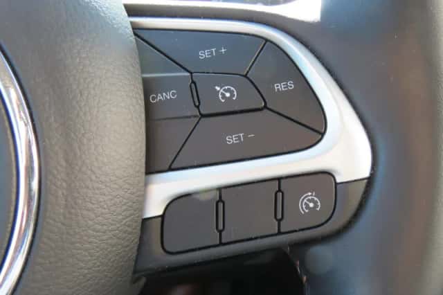 Jeep Compass (2019) thumbnail 16