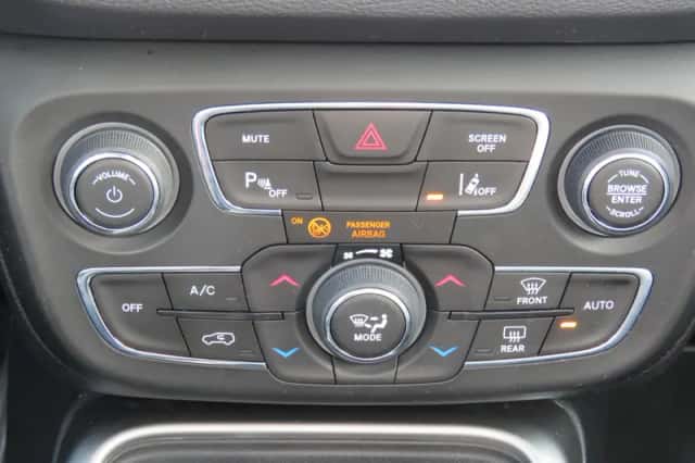 Jeep Compass (2019) thumbnail 19