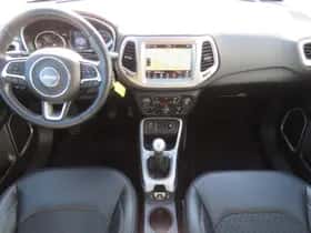 Jeep Compass (2019) thumbnail 3