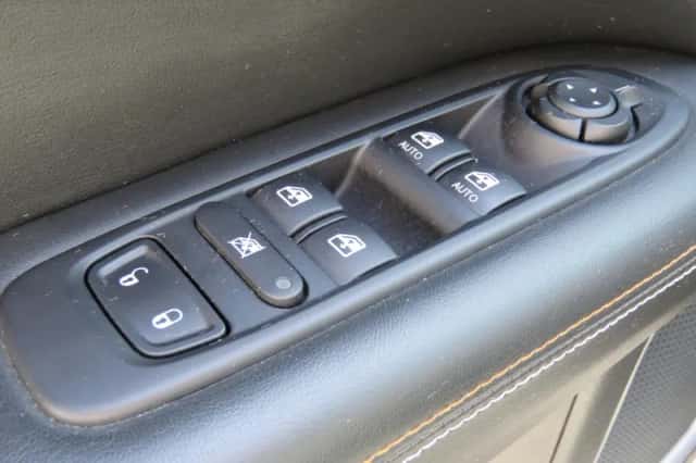 Jeep Compass (2019) thumbnail 23