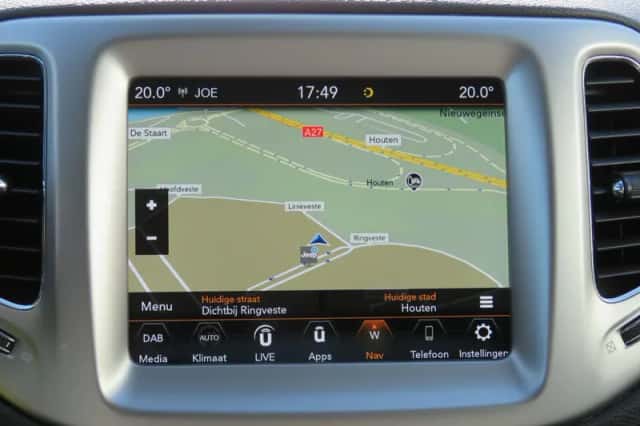 Jeep Compass (2019) thumbnail 10