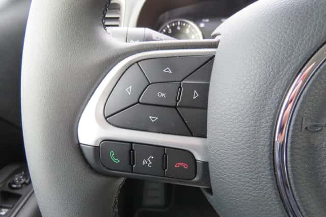 Jeep Renegade (2024) thumbnail 11
