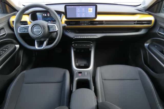 Jeep Avenger (2023) thumbnail 3