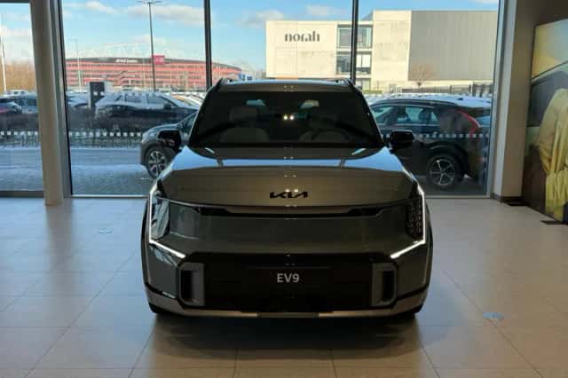 Kia EV9 (2026) thumbnail 3