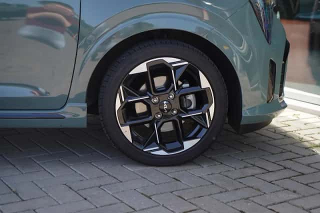 Kia Picanto (2025) thumbnail 7