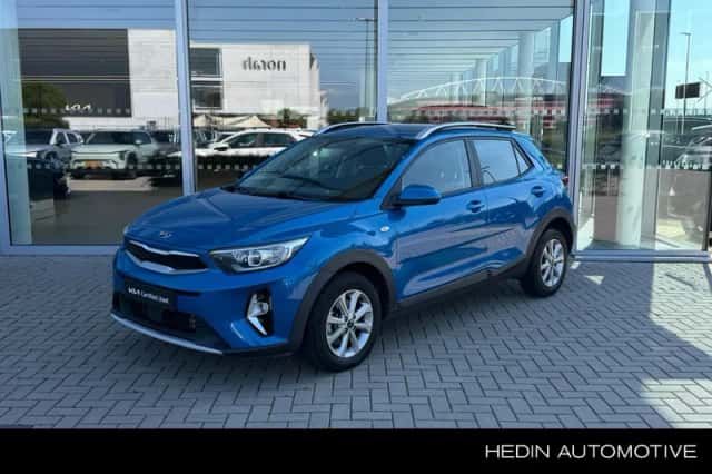 Kia Stonic (2021) thumbnail 1