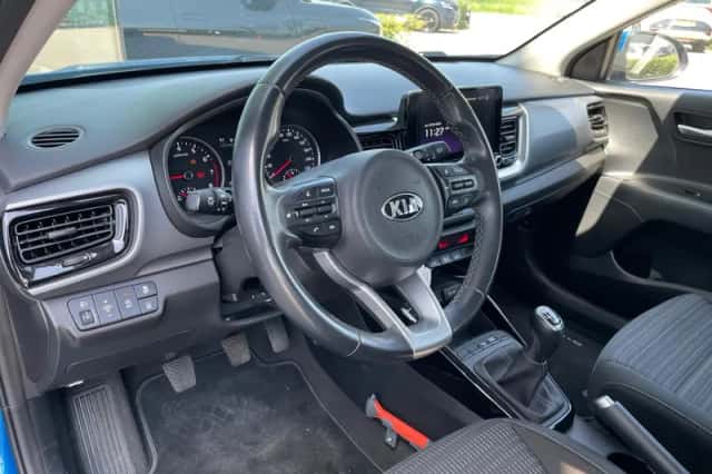 Kia Stonic (2021) thumbnail 5