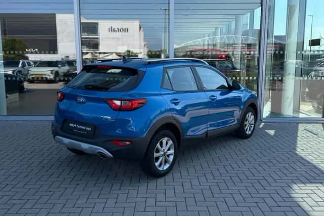 Kia Stonic (2021) thumbnail 6