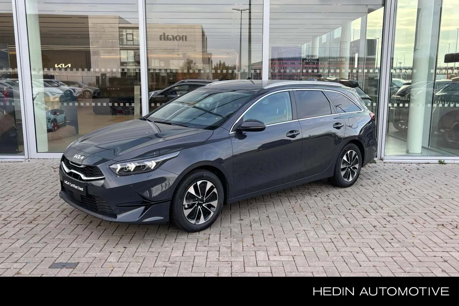 Kia Ceed Sportswagon (2024) — foto 1