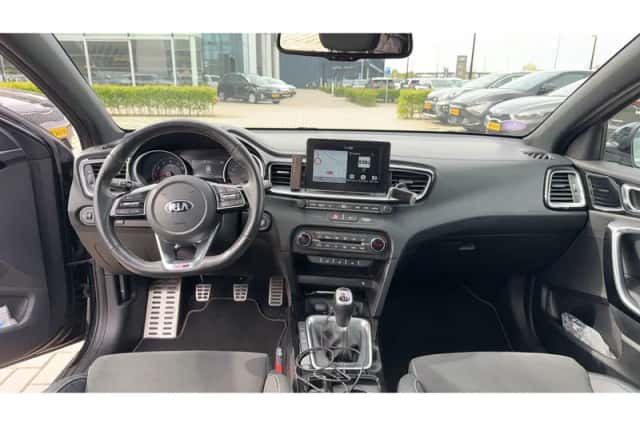 Kia Ceed Sportswagon (2019) thumbnail 5