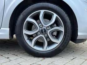 Kia Picanto (2024) thumbnail 6