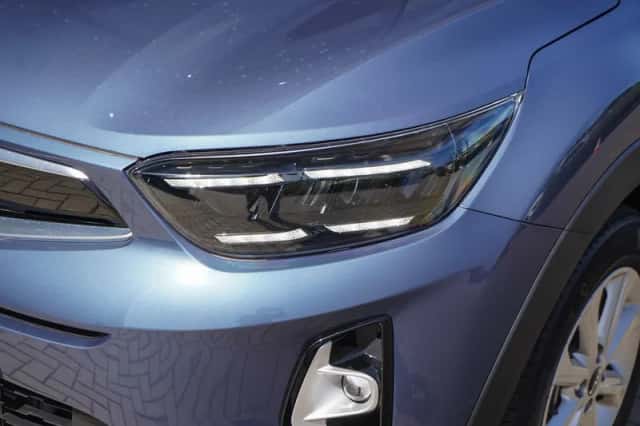 Kia Stonic (2025) thumbnail 4