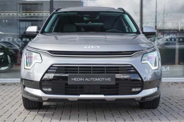 Kia Niro (2025) thumbnail 2