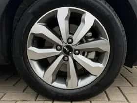 Kia Stonic (2025) thumbnail 6