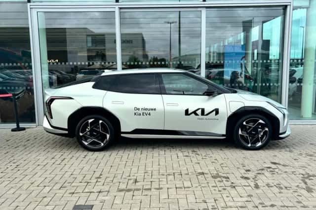 Kia EV4 (2025) thumbnail 4
