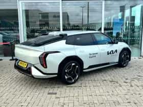 Kia EV4 (2025) thumbnail 5