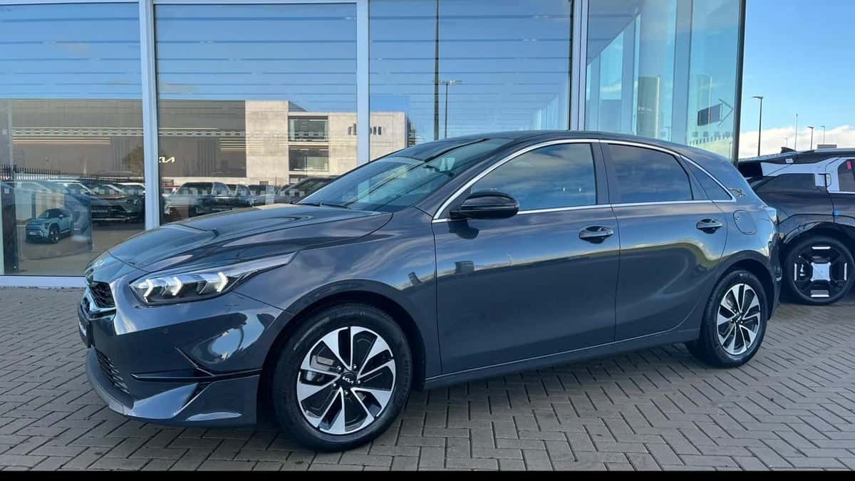 Kia Ceed (2025) — foto 1
