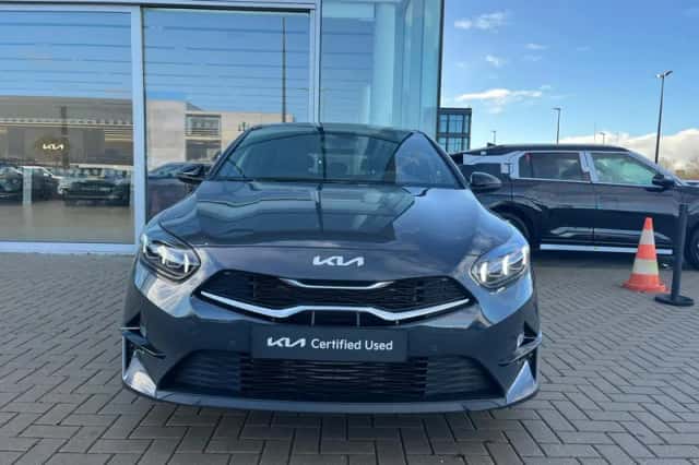 Kia Ceed (2025) thumbnail 2